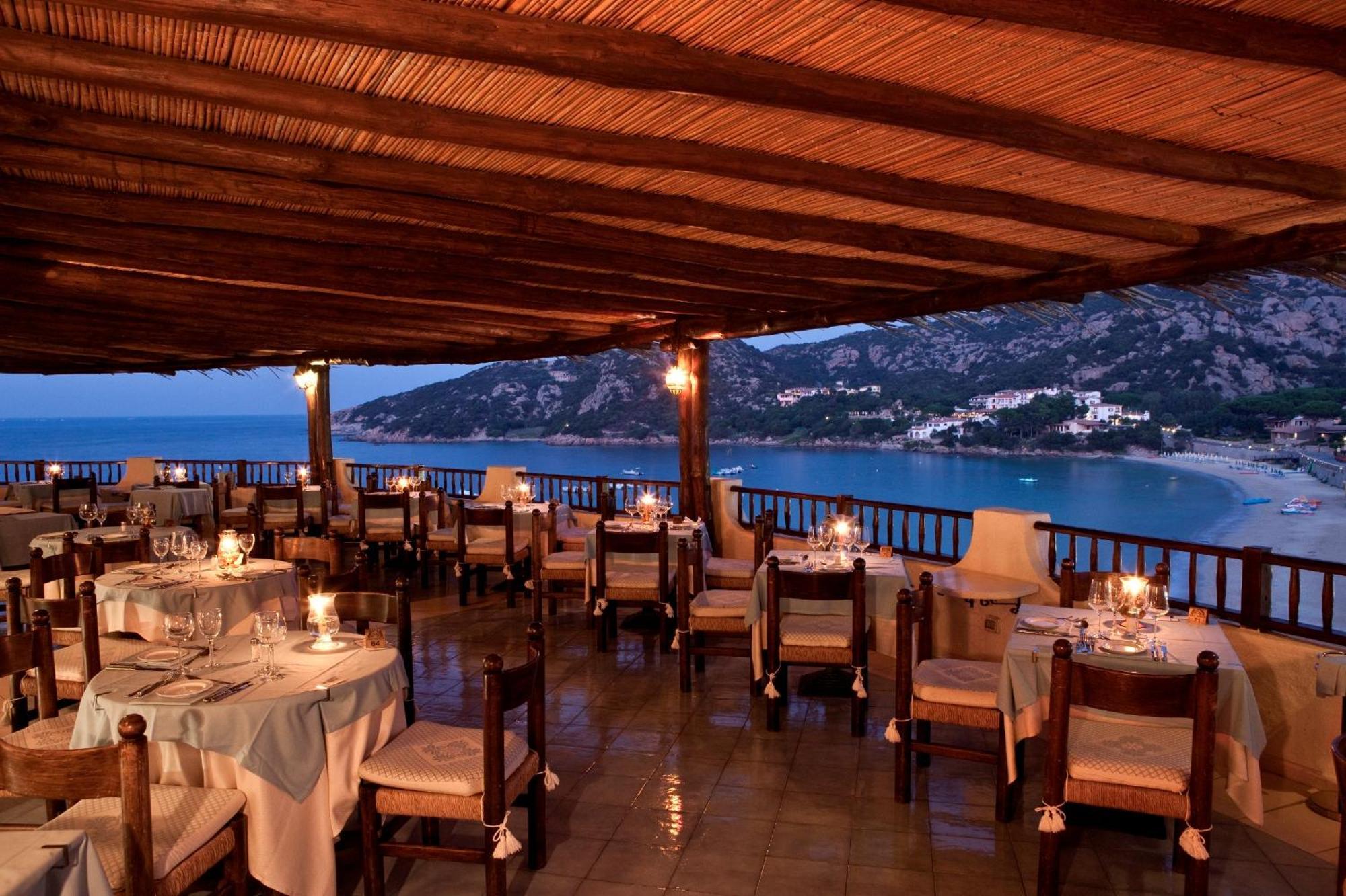 Club Hotel Baja Sardinia Exterior photo