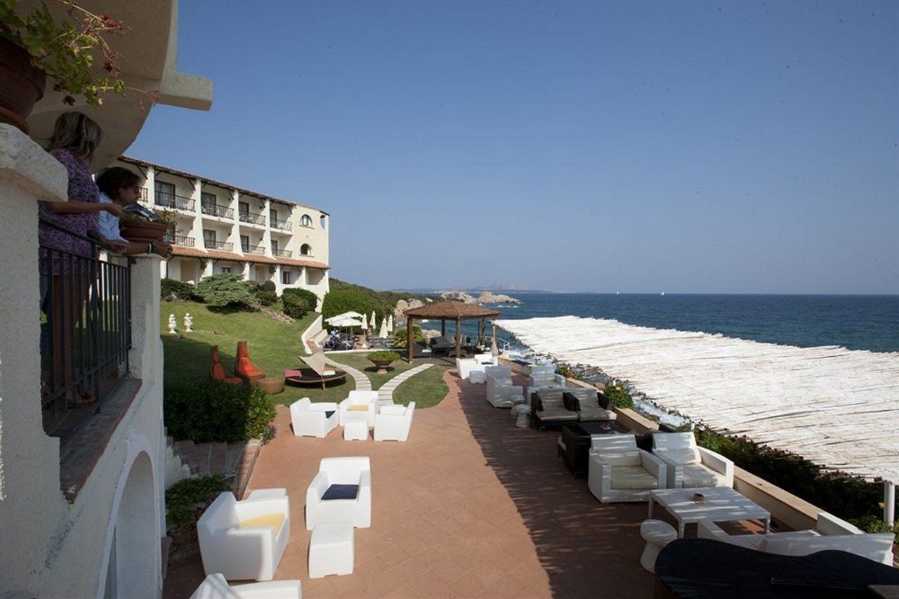 Club Hotel Baja Sardinia Exterior photo